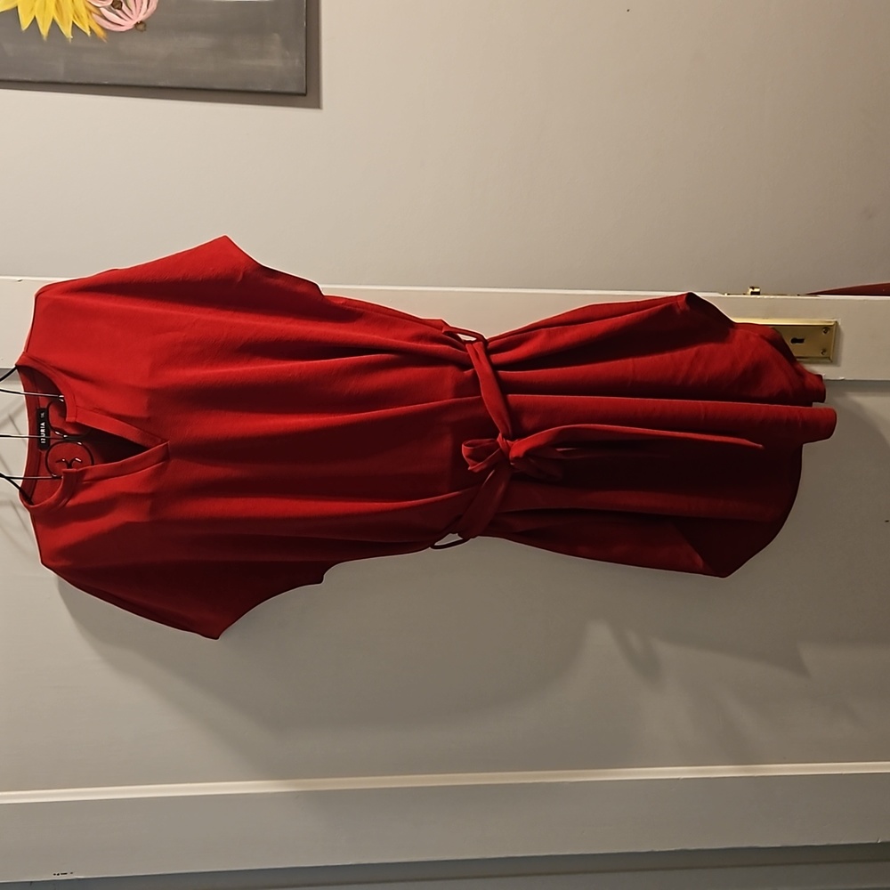 CLEARANCE! Izuria 1XL red dress.